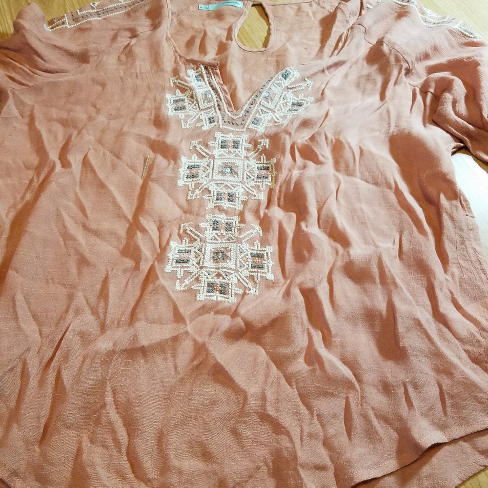 Blush Aztec design shirt